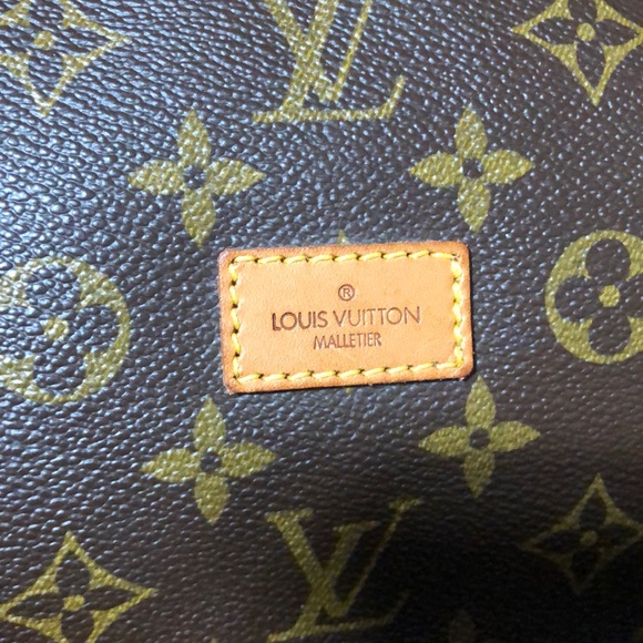 💯LARGE DISCONTINUED CROSSBODY LOUIS VUITTON - Picture 10 of 14